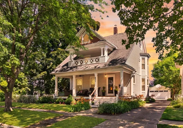 1st image of 831 Wisconsin Ave, Saint Joseph, MI 49085 | MLS# 69026030900