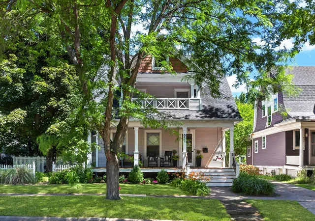 4th image of 831 Wisconsin Ave, Saint Joseph, MI 49085 | MLS# 69026030900