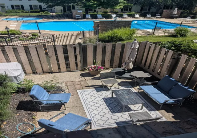 Listing Photo 2 - Condo for sale in building located at 2460 Vlg Dr Se, Kent, MI 49506 - Unit #67
