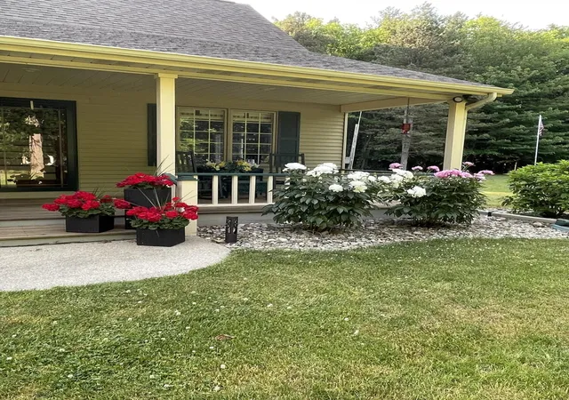 Photo 4 of Single family home for sale at 2930 North 26th, Kalamazoo, MI 49048 | MLS# 66026030906 | Listing updated on 2026-08-25