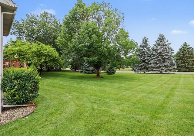 3rd image of 206 Canterbury Park, Battle Creek, MI 49015 | MLS# 66026030915