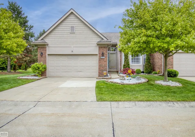 Photo 1 of Sale Pending at 14984 Heather Pointe Dr, Sterling Heights, MI 48313 | MLS# 58050212232 | Listing updated on 2026-07-13