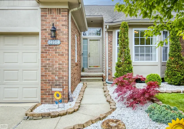 Listing Photo 3 - Condo for sale in building located at 14984 Heather Pointe Dr, Sterling Heights, MI 48313