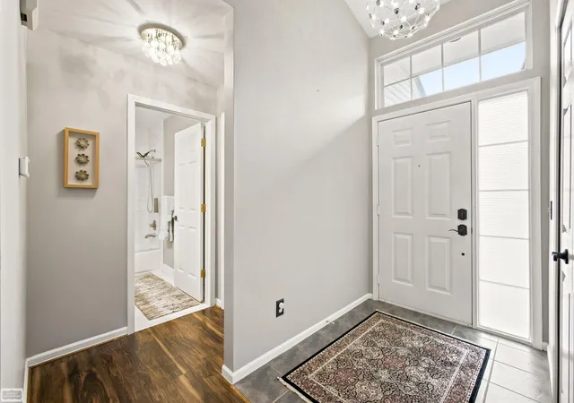 Listing Photo 4 - Condo for sale in building located at 14984 Heather Pointe Dr, Sterling Heights, MI 48313