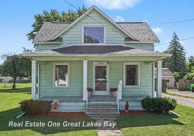 Photo 1 of Single family home for sale at 3236 Elm St, Saginaw, MI 48604 | MLS# 61050212236 | Listing updated on 2026-06-22
