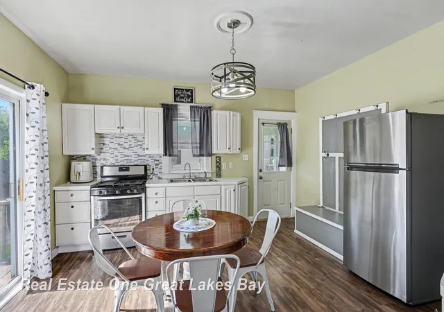 Photo 4 of Single family home for sale at 3236 Elm St, Saginaw, MI 48604 | MLS# 61050212236 | Listing updated on 2026-06-22
