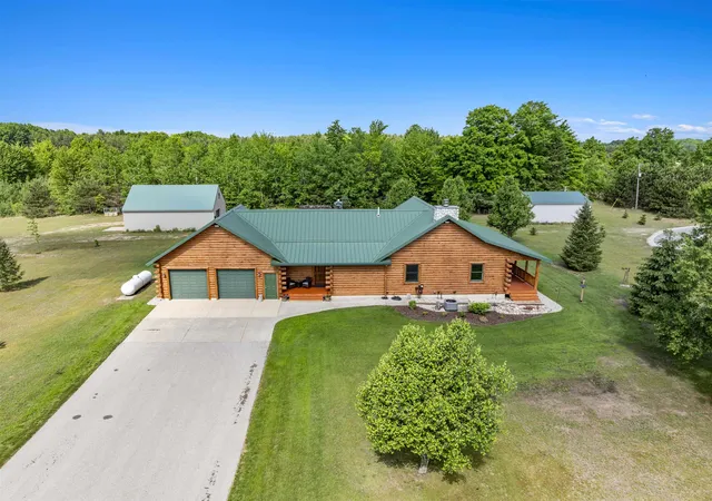 2nd image of 347 Sw Boardman Rd, South Boardman, MI 49680 | MLS# 78080070031