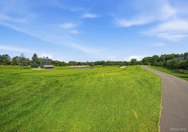 Photo 3 of Condo for sale at 3898 Albatross Ct, Rochester, MI 48309 | MLS# 20261046906 | Listing updated on 2026-09-15