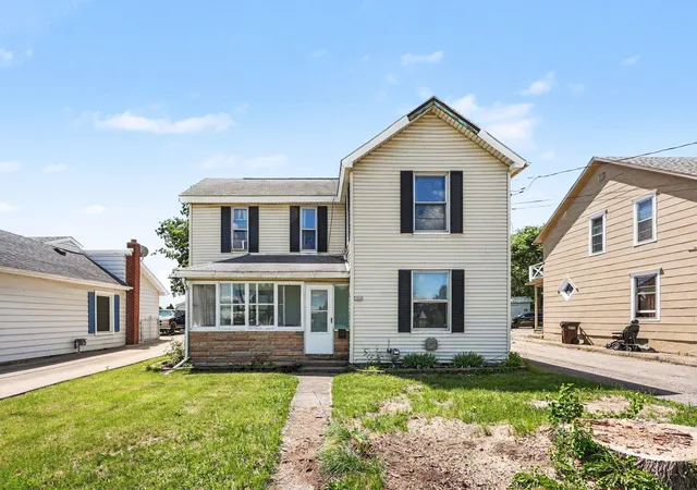 Photo 1 of Single family home for sale at 1024 Cooper St, Jackson, MI 49202 | MLS# 81026030934 | Listing updated on 2026-09-11