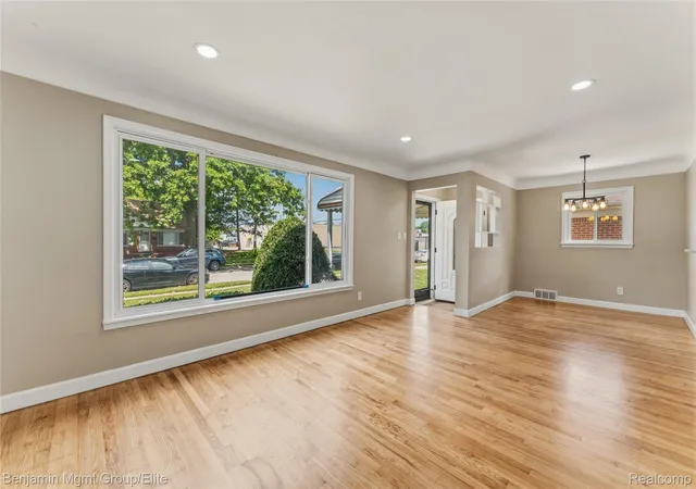 4th image of 22584 Marine Ave, Eastpointe, MI 48021 | MLS# 20261046929