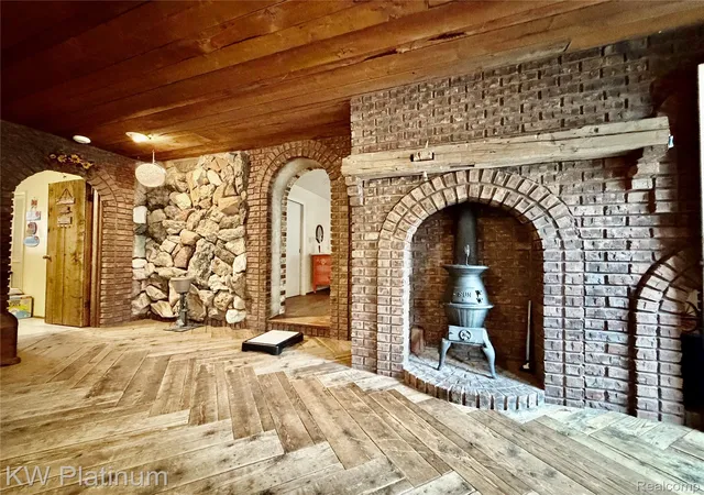 Photo 3 of Single family home for sale at 7955 Lakeshore Rd, Fort Gratiot, MI 48059 | MLS# 20261046949 | Listing updated on 2026-08-28