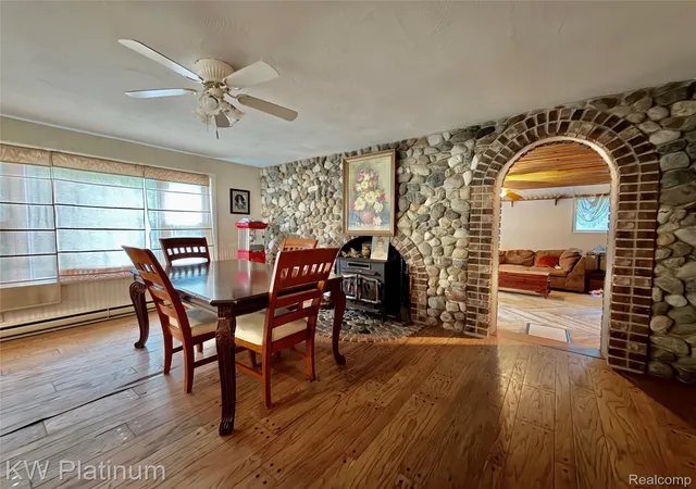 Photo 4 of Single family home for sale at 7955 Lakeshore Rd, Fort Gratiot, MI 48059 | MLS# 20261046949 | Listing updated on 2026-08-28