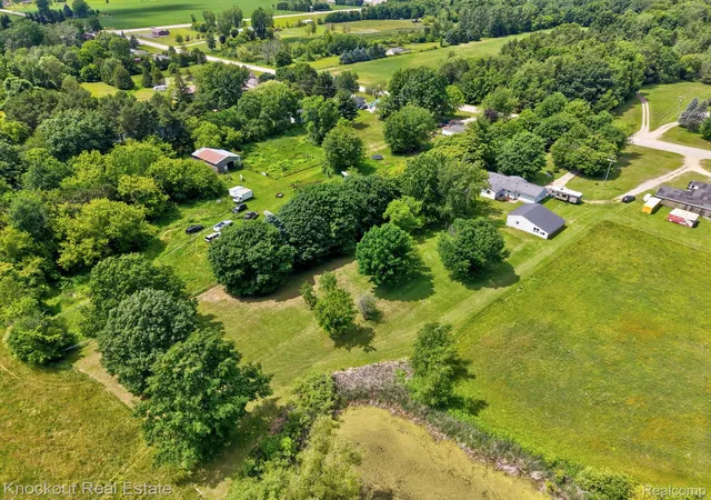 Photo 4 of Single family home for sale at 4585 Birch Run Rd, Millington, MI 48746 | MLS# 20261046963 | Listing updated on 2026-08-04