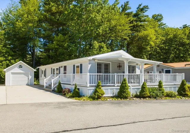 1st image of 2545 Lakeshore Rd, Applegate, MI 48401 | MLS# 20261046991
