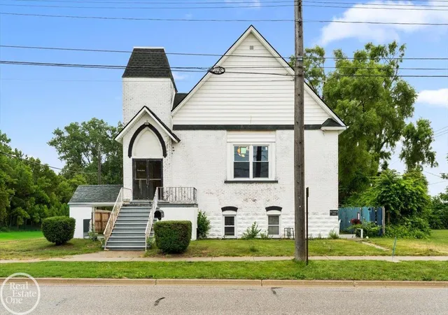 Photo 1 of Single family home for sale at 3404 24th Street, Port Huron, MI 48060 | MLS# 58050212259 | Listing updated on 2026-08-19