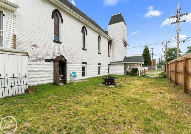 Photo 4 of Single family home for sale at 3404 24th Street, Port Huron, MI 48060 | MLS# 58050212259 | Listing updated on 2026-08-19