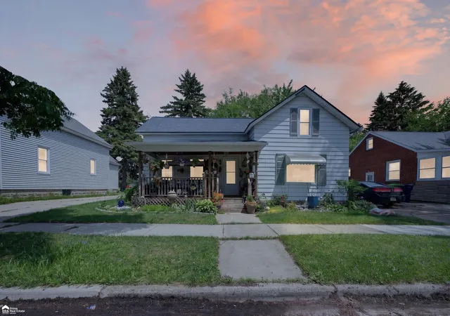 Photo 1 of Single family home for sale at 1409 Stanton St, Bay City, MI 48708 | MLS# 5050212262 | Listing updated on 2026-08-28