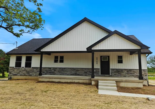 Photo 3 of Single family home for sale at 2717 Kerlikowske Rd, Benton Harbor, MI 49022 | MLS# 69026030990 | Listing updated on 2026-08-17