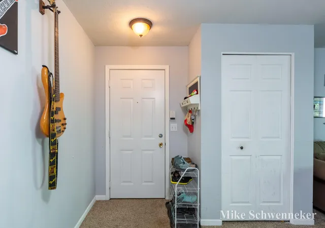 Listing Photo 4 - Condo for sale in building located at 8496 Jasonville Ct SE, Caledonia, MI 49316 - Unit #102
