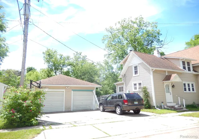 11th image of 746 N Main St, Lapeer, MI 48446 | MLS# 20261047065