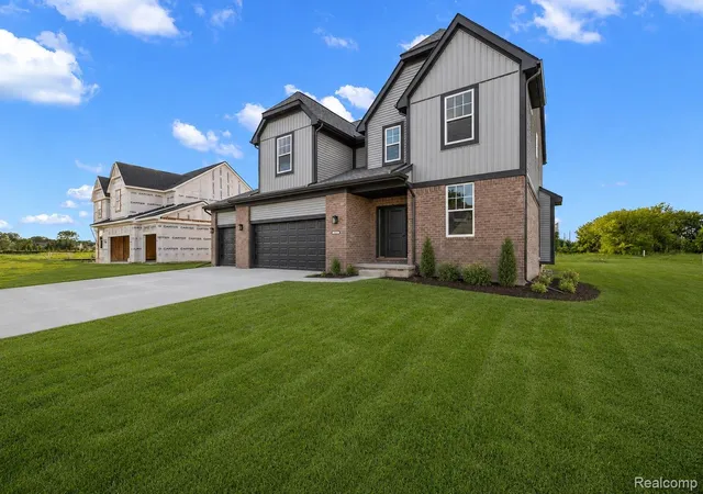 Photo 4 of Single family home for sale at 28325 Nadia Ln, New Baltimore, MI 48047 | MLS# 20261047094 | Listing updated on 2026-09-03