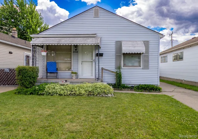 Photo 2 of Single family home for sale at 2539 Margaret St, Melvindale, MI 48122 | MLS# 20261047100 | Listing updated on 2026-07-30
