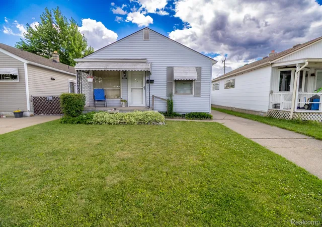Photo 3 of Single family home for sale at 2539 Margaret St, Melvindale, MI 48122 | MLS# 20261047100 | Listing updated on 2026-07-30