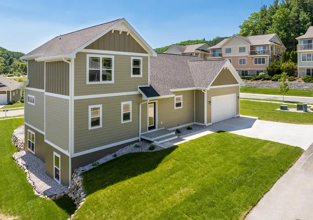 Photo 2 of Single family home for sale at 10788 Shrewbury St, Traverse City, MI 49684 | MLS# 78080070047 | Listing updated on 2026-09-06