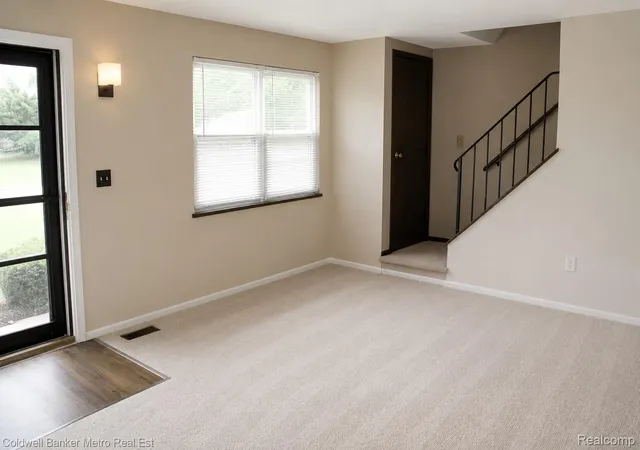 Photo 3 of Condo for sale at 101 Beechwoode Ln, Pontiac, MI 48340 | MLS# 20261047132 | Listing updated on 2026-08-18
