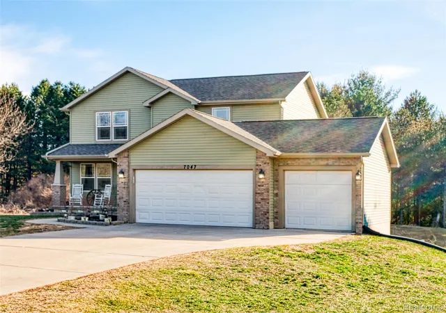 2nd image of 7047 Bennington Greens Dr, Owosso, MI 48867 | MLS# 20261047138