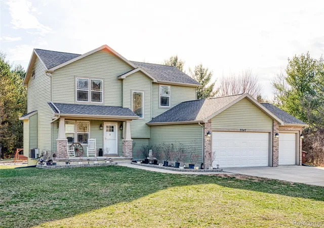 3rd image of 7047 Bennington Greens Dr, Owosso, MI 48867 | MLS# 20261047138