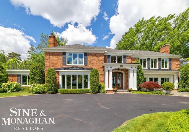 Photo 1 of Sale Pending at 529 Lake Shore Rd, Grosse Pointe Shores, MI 48236 | MLS# 58050212313 | Listing updated on 2026-07-27