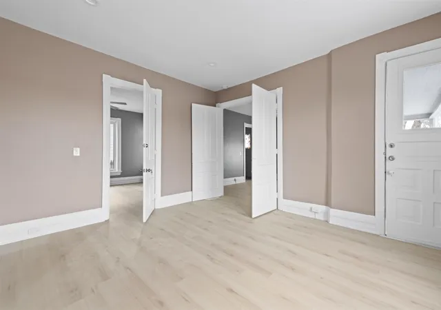 Listing Photo 4 - Condo for sale in building located at 273 Southbound Gratiot Ave, Mount Clemens, MI 48043