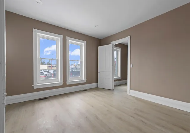 Listing Photo 5 - Condo for sale in building located at 273 Southbound Gratiot Ave, Mount Clemens, MI 48043