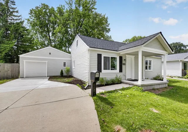 Photo 2 of Single family home for sale at 11700 Cornell St, Taylor, MI 48180 | MLS# 20261047188 | Listing updated on 2026-10-08