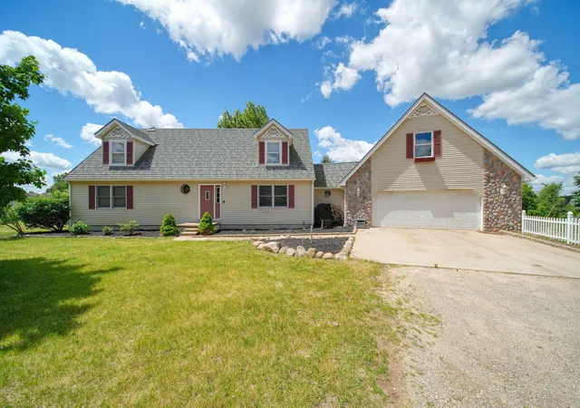 Photo 1 of Single family home for sale at 10770 Brix Hwy, Brooklyn, MI 49230 | MLS# 55026031061 | Listing updated on 2026-07-13