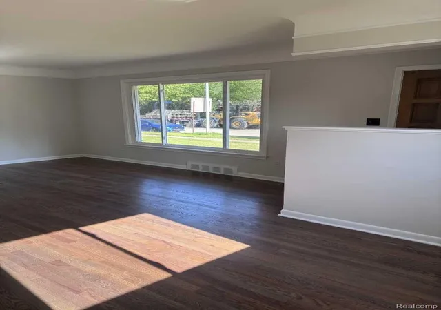 Photo 1 of Sale Pending at 28739 Grandon St, Livonia, MI 48150 | MLS# 20261047212 | Listing updated on 2026-08-19