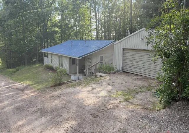 4th image of 14054 W Pointe Rd, Atlanta, MI 49709 | MLS# 77080070064