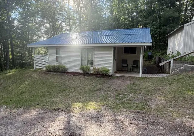 5th image of 14054 W Pointe Rd, Atlanta, MI 49709 | MLS# 77080070064