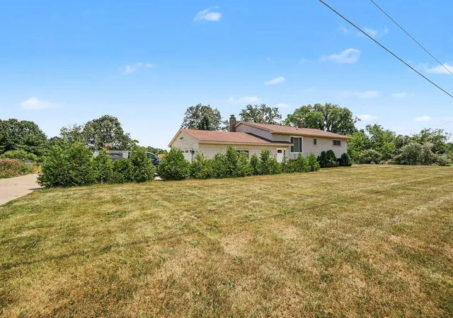 3rd image of 9154 Old Hwy 99, Montague, MI 49437 | MLS# 71026031104