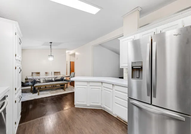 Photo 5 of Single family home for sale at 430 N Blue Crk Rd, Benton Harbor, MI 49022 | MLS# 66026031117 | Listing updated on 2026-09-01