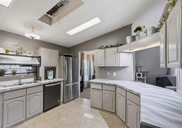 3rd image of 28725 Parkview, Flat Rock, MI 48134 | MLS# 20261047297