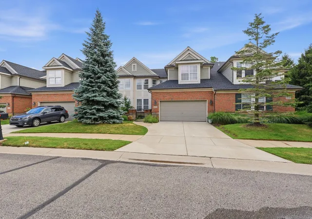 Photo 23 of Condo for sale at 4048 Summerfield Dr, Troy, MI 48085 | MLS# 58050212361 | Listing updated on 2026-08-13