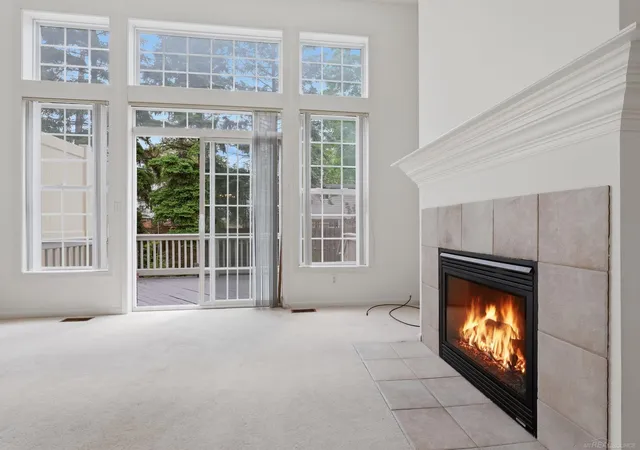 Photo 4 of Condo for sale at 4048 Summerfield Dr, Troy, MI 48085 | MLS# 58050212361 | Listing updated on 2026-08-13