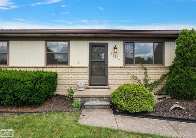 Photo 3 of Single family home for sale at 16209 Secretariat St, Roseville, MI 48066 | MLS# 58050212362 | Listing updated on 2026-07-18
