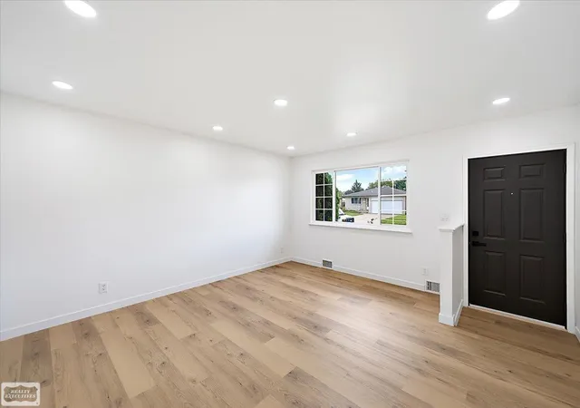 Photo 4 of Single family home for sale at 16209 Secretariat St, Roseville, MI 48066 | MLS# 58050212362 | Listing updated on 2026-07-18