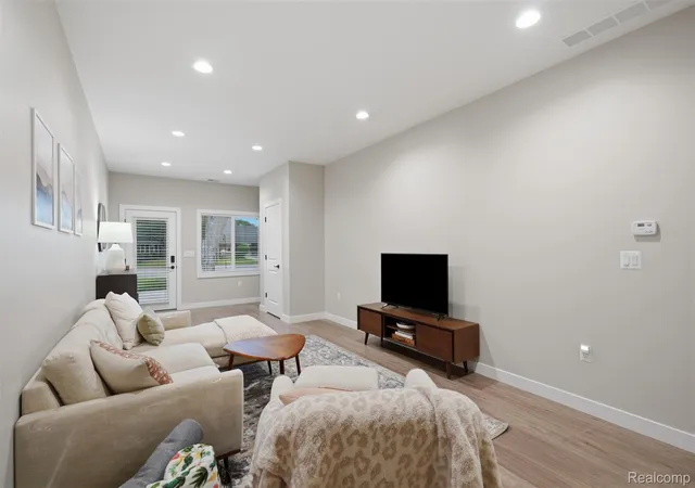 Photo 3 of Condo for sale at 2535 Biddle Ave, Wyandotte, MI 48192 | MLS# 20261047324 | Listing updated on 2026-09-17