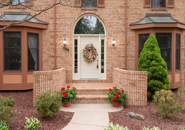 Photo 4 of Single family home for sale at 1790 Sashabaw Dr, Okemos, MI 48864 | MLS# 20261047334 | Listing updated on 2026-07-17