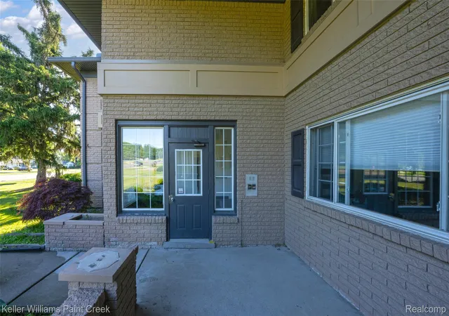 Photo 3 of Condo for sale at 2309 Walton Blvd #36, Rochester Hills, MI 48309 | MLS# 20261047346 | Listing updated on 2026-09-16