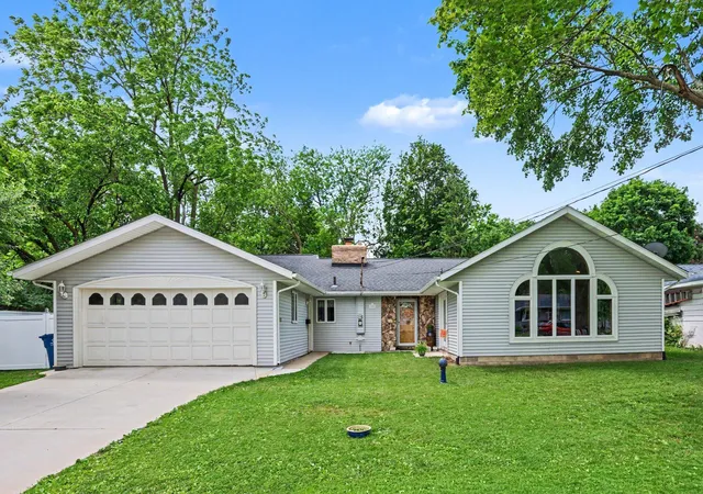 1st image of 3923 Devonshire Ave, Kalamazoo, MI 49006 | MLS# 66026031149
